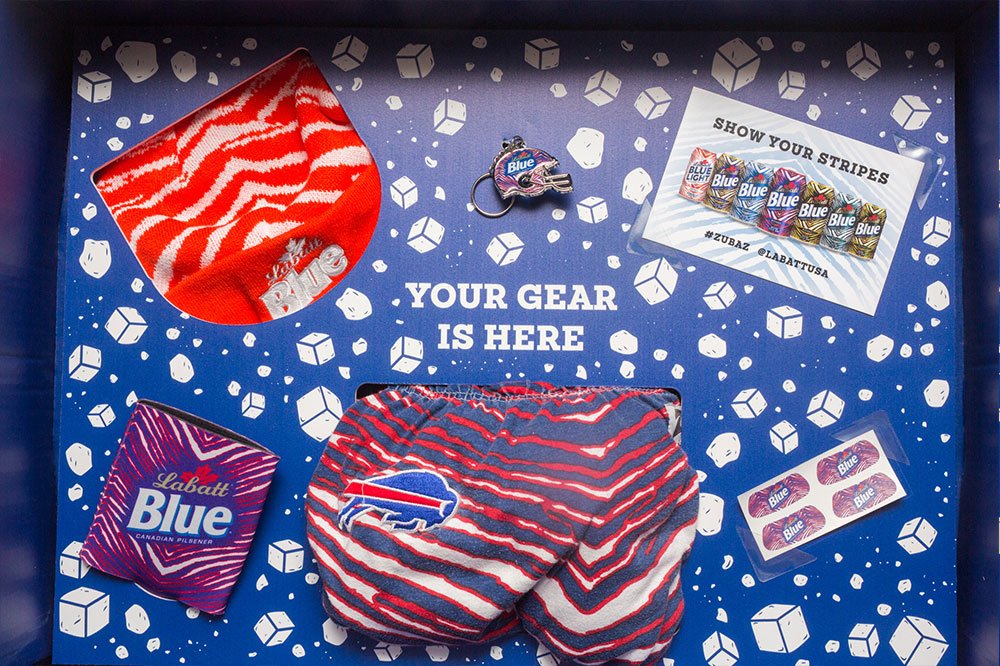 Labatt Blue & Zubaz top tray detail